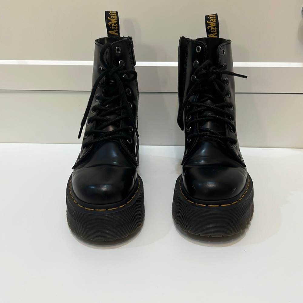 Dr. Martens JADON BOOT SMOOTH LEATHER PLATFORMS